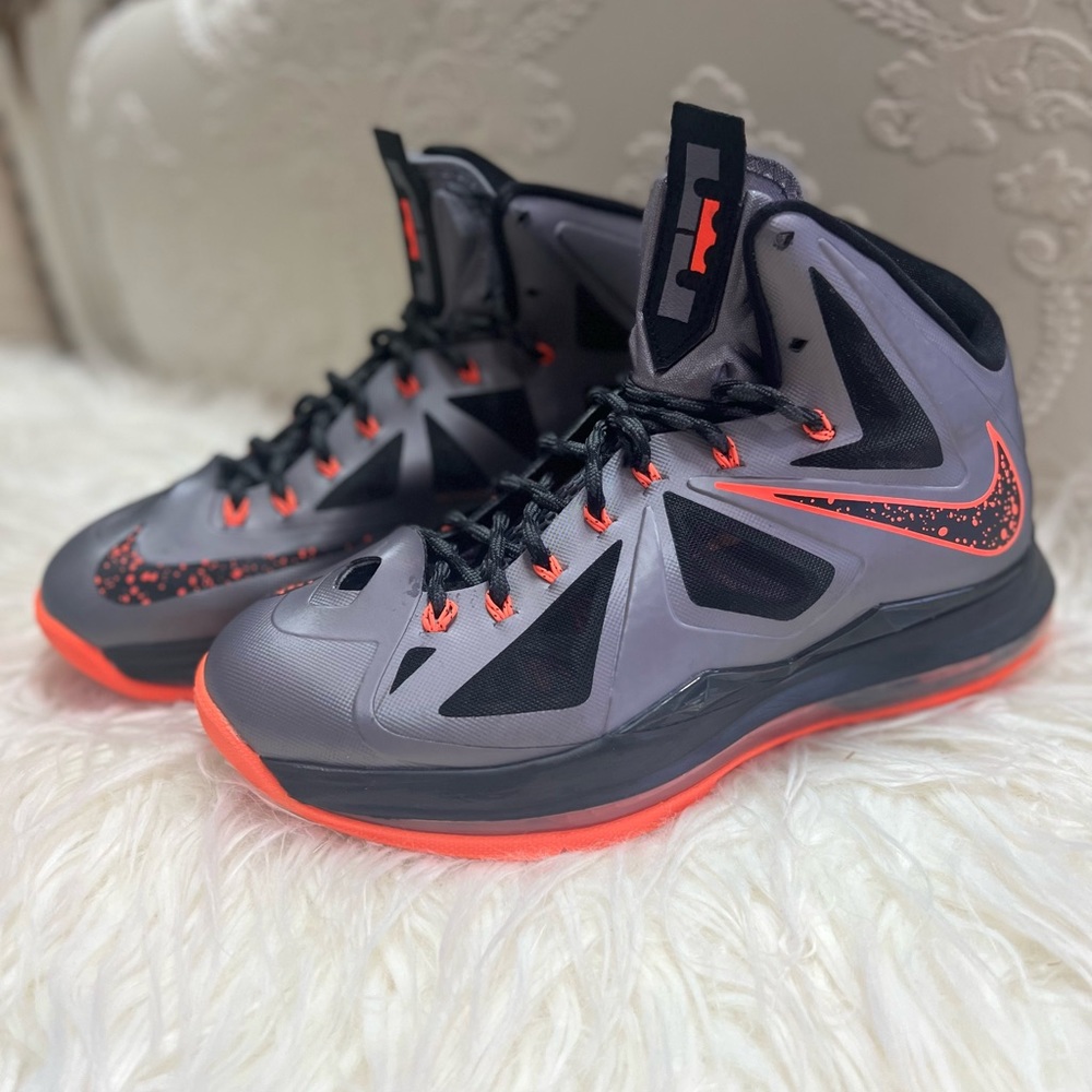 LeBron James Flywire Basketball Shoes